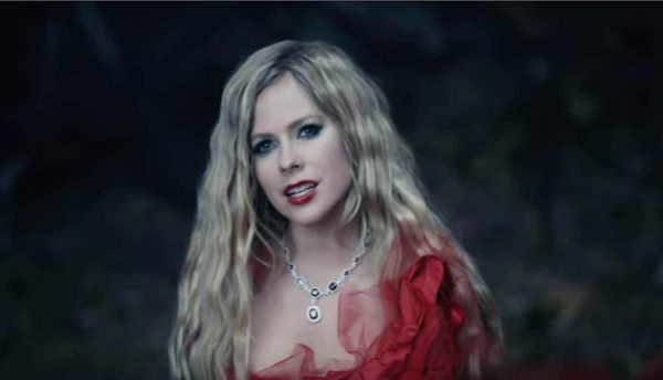 Avril Lavigne new video